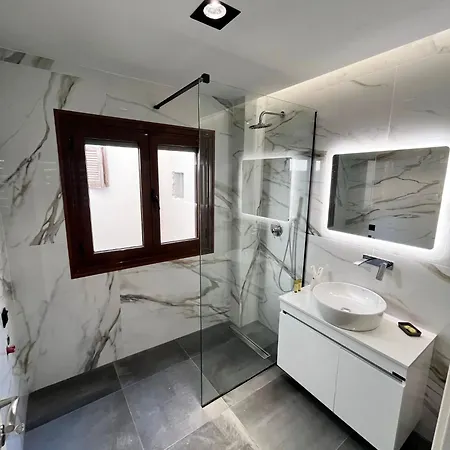 Inlofts Aparthotel 4*